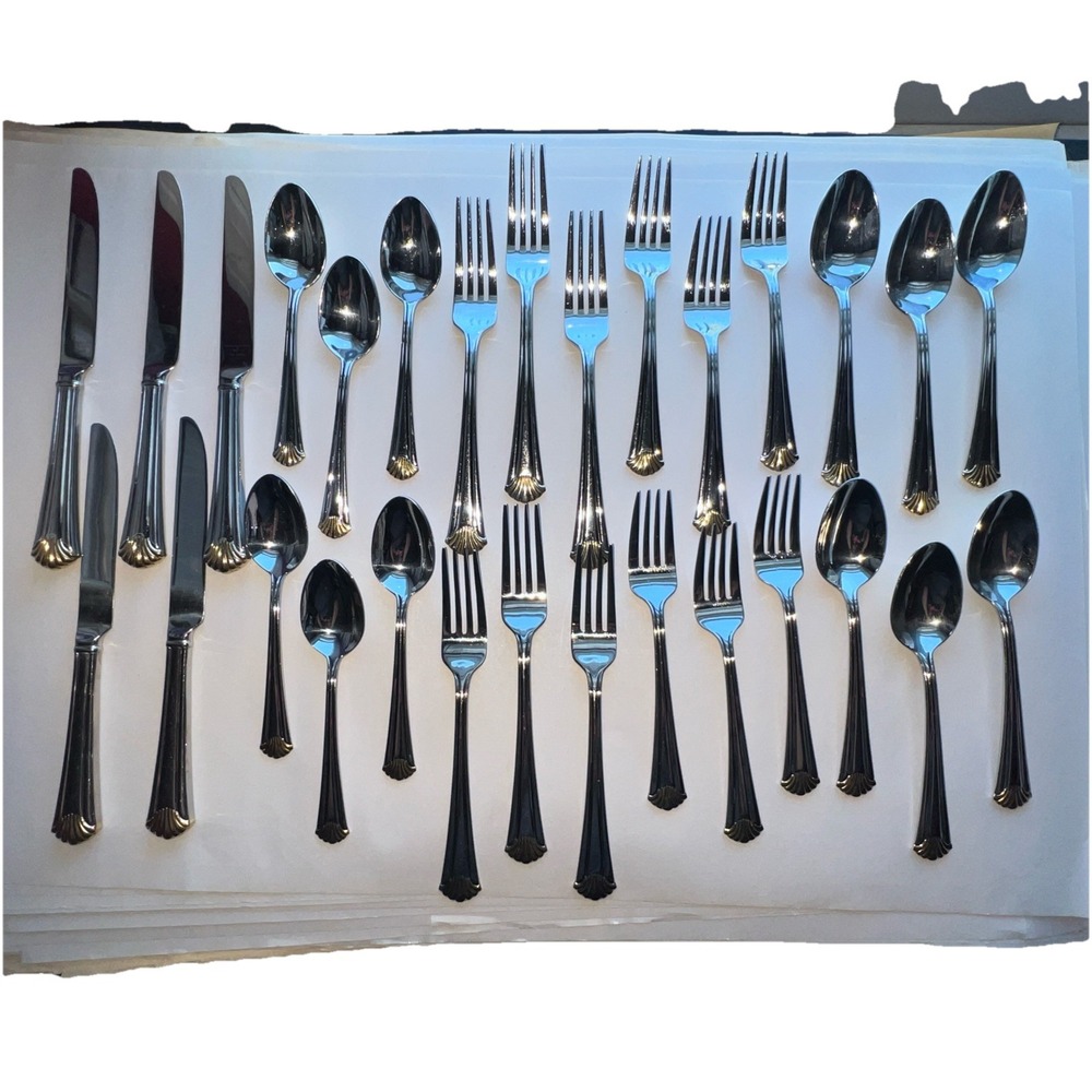29 Piece Reed & Barton GOLDEN SEAFARE Glossy 18/8‎ Stainless Korea Flatware